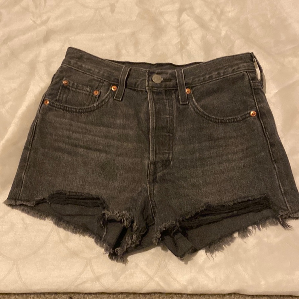 Levi premium highrise button-fly jean shorts size 24